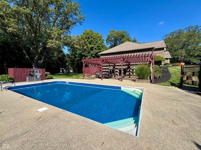 1345 S Oakridge Lane, Crawfordsville, IN 47933