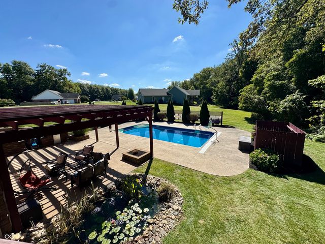 1345 S Oakridge Lane, Crawfordsville, IN 47933