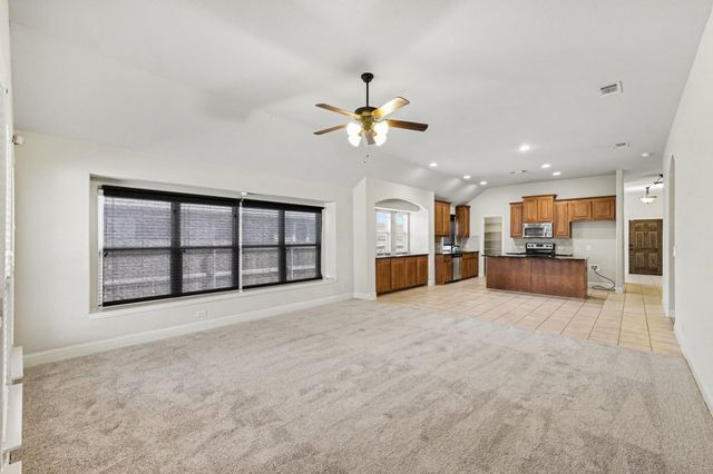 8305 Spitfire Trail, Aubrey, TX 76227