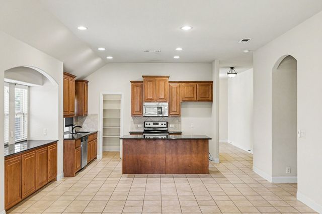 8305 Spitfire Trail, Aubrey, TX 76227