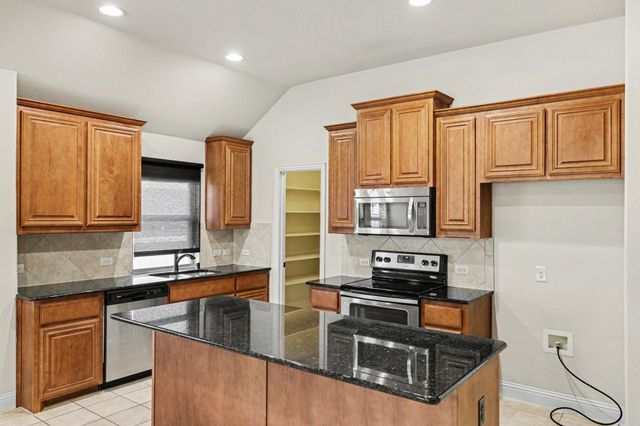 8305 Spitfire Trail, Aubrey, TX 76227