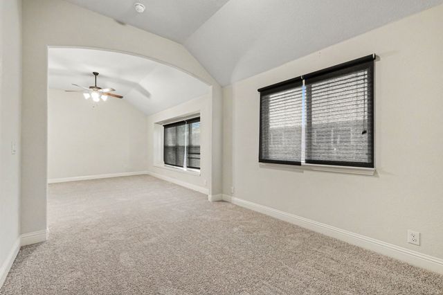 8305 Spitfire Trail, Aubrey, TX 76227