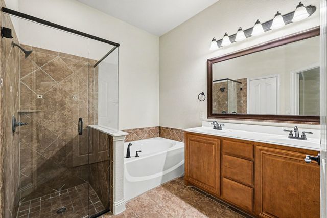 8305 Spitfire Trail, Aubrey, TX 76227