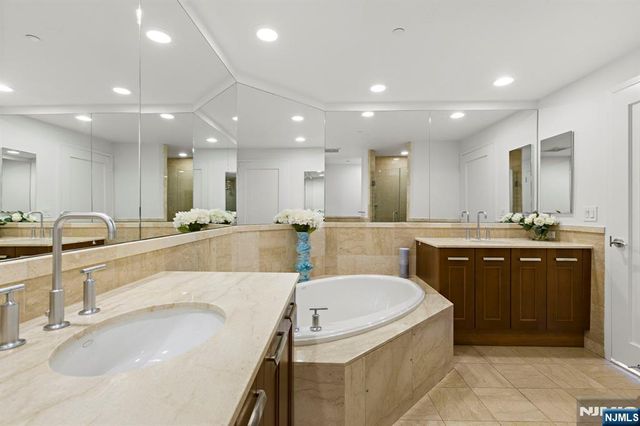 8100 River Road 1013, North Bergen, NJ 07047