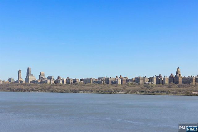 8100 River Road 1013, North Bergen, NJ 07047