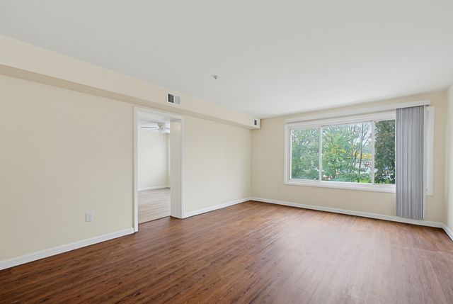 75-77 Colonel Bell Dr 9, Brockton, MA 02301