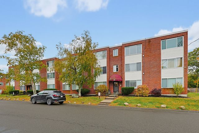 75-77 Colonel Bell Dr 9, Brockton, MA 02301
