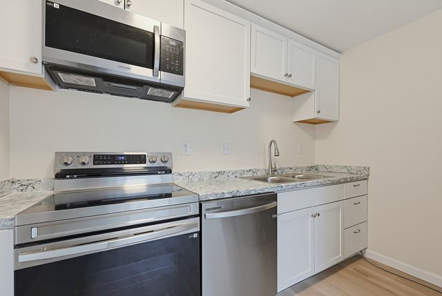 75-77 Colonel Bell Dr 9, Brockton, MA 02301