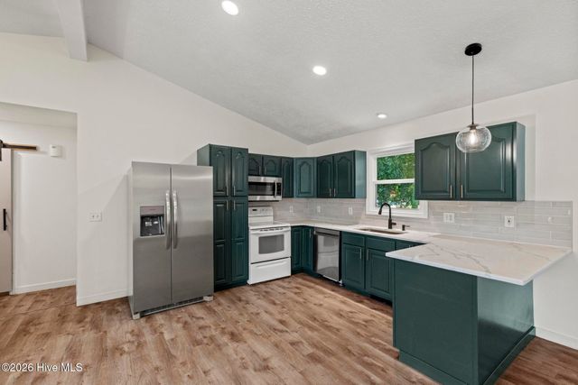 1815 Watts Landing Road, Hampstead, NC 28443