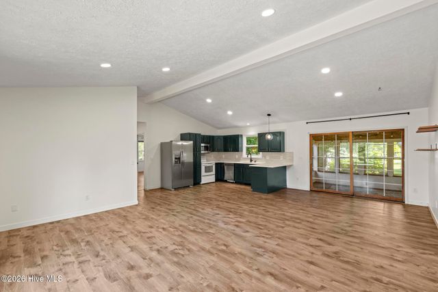 1815 Watts Landing Road, Hampstead, NC 28443