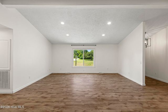 1815 Watts Landing Road, Hampstead, NC 28443