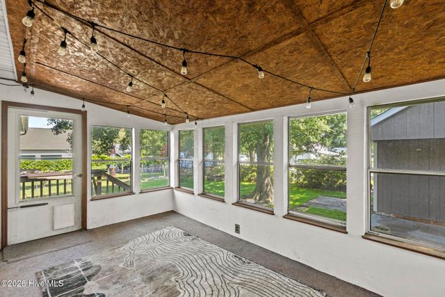 1815 Watts Landing Road, Hampstead, NC 28443