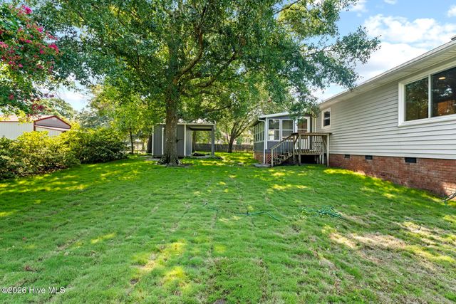 1815 Watts Landing Road, Hampstead, NC 28443