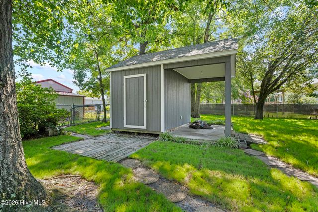 1815 Watts Landing Road, Hampstead, NC 28443