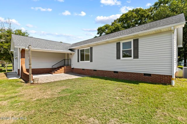 1815 Watts Landing Road, Hampstead, NC 28443