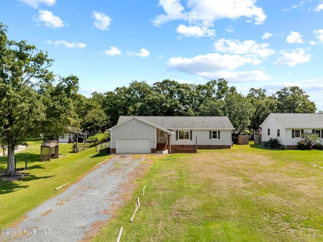 1815 Watts Landing Road, Hampstead, NC 28443