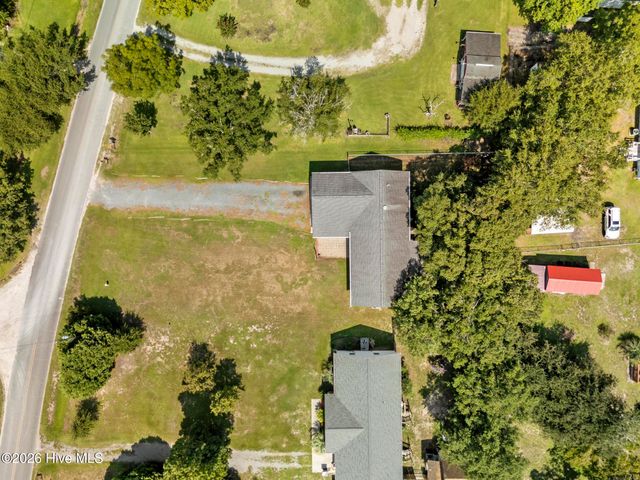 1815 Watts Landing Road, Hampstead, NC 28443