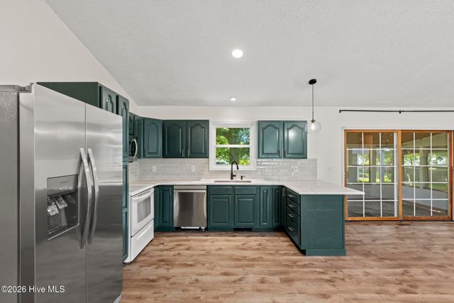 1815 Watts Landing Road, Hampstead, NC 28443