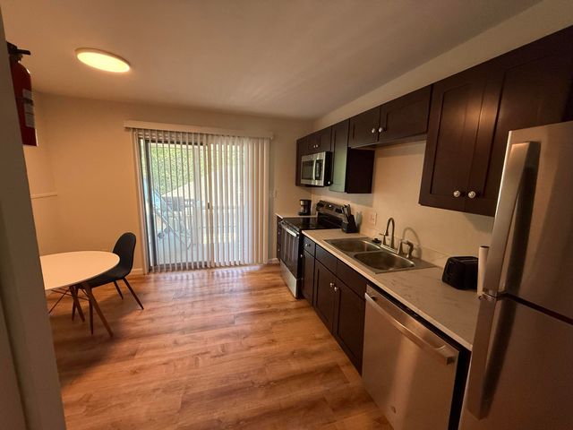 801 N ANN ST 10, Columbia, MO 65201