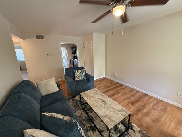 801 N ANN ST 10, Columbia, MO 65201