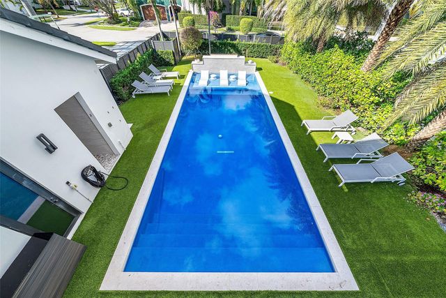 737 NE Boca Bay Colony Drive, Boca Raton, FL 33487