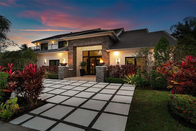 737 NE Boca Bay Colony Drive, Boca Raton, FL 33487