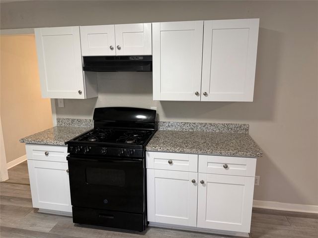 819 W Kyle Road, Clute, TX 77531