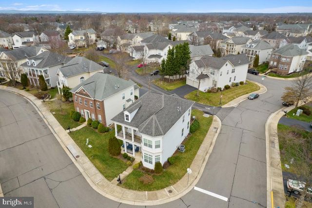 9477 BANKHEAD DR, Manassas, VA 20110