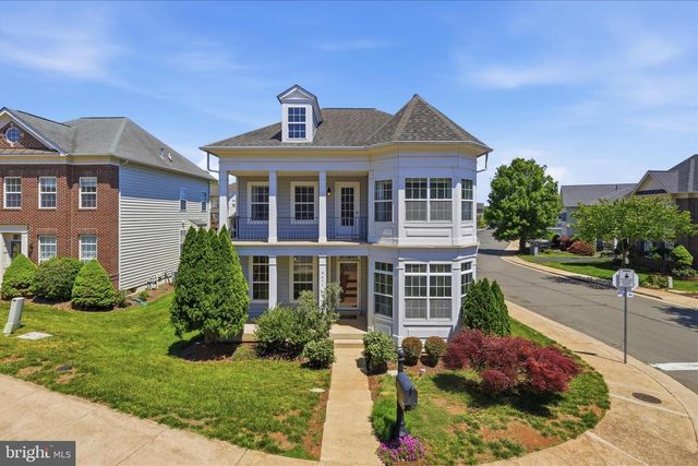 9477 BANKHEAD DR, Manassas, VA 20110