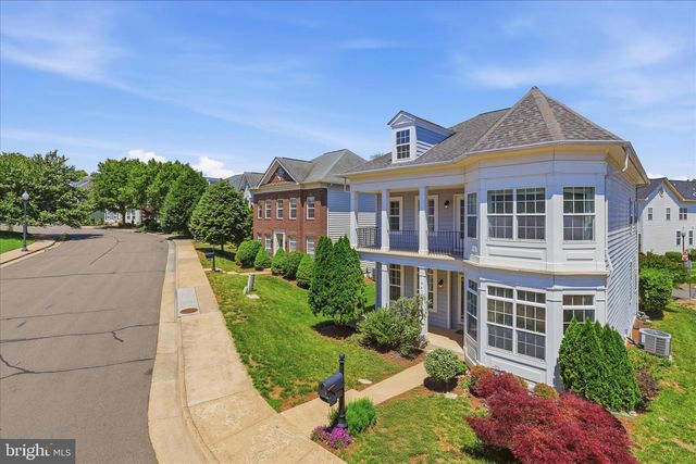 9477 BANKHEAD DR, Manassas, VA 20110