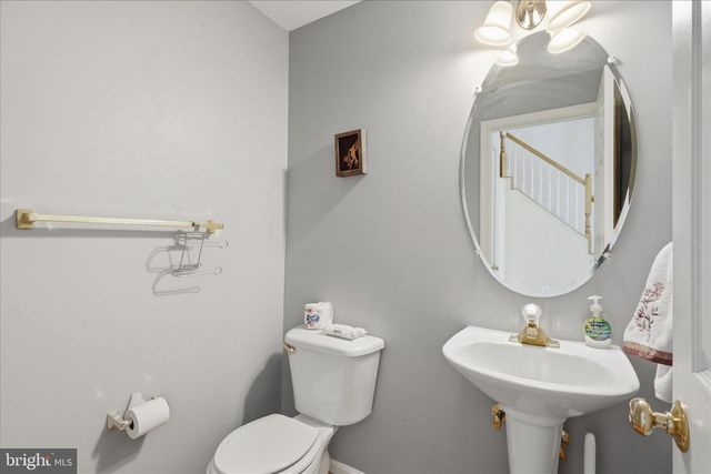 9477 BANKHEAD DR, Manassas, VA 20110
