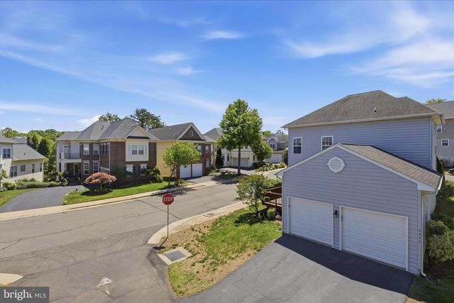 9477 BANKHEAD DR, Manassas, VA 20110