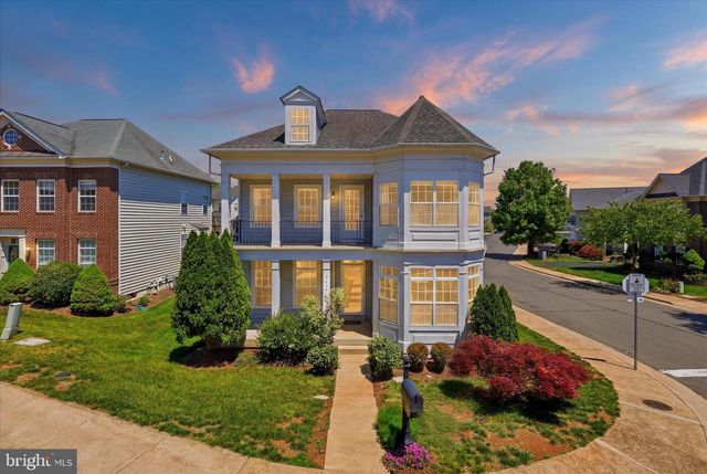 9477 BANKHEAD DR, Manassas, VA 20110