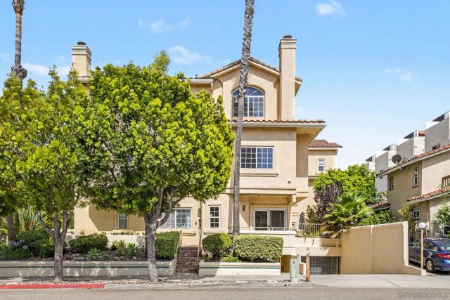 919 W Lewis St 1, San Diego, CA 92103