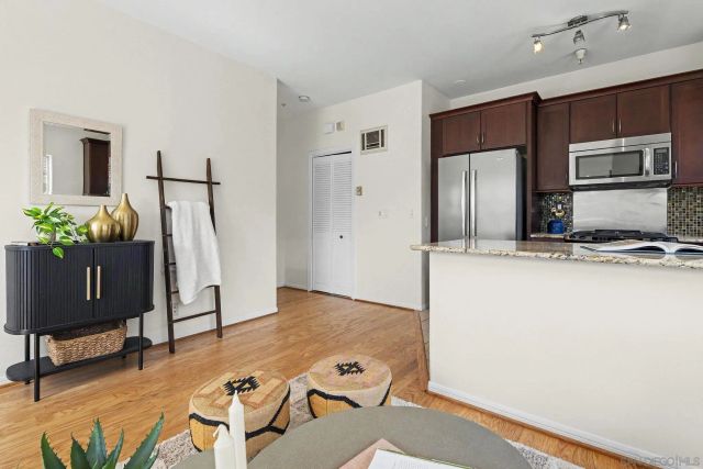 919 W Lewis St 1, San Diego, CA 92103