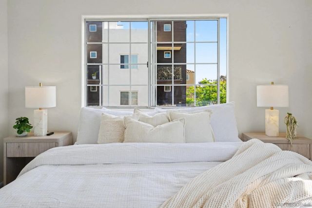 919 W Lewis St 1, San Diego, CA 92103
