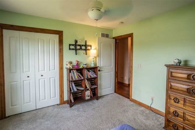 2202 Hearthstone Circle SW, Altoona, IA 50009