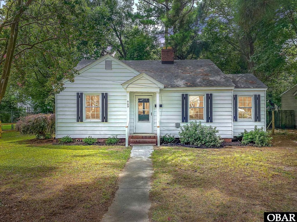 909 Bartlett Avenue, Elizabeth City, NC 27909