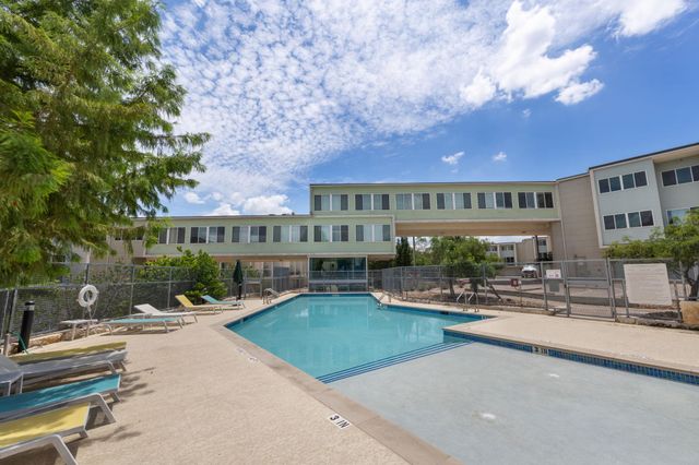 604 North Bluff DR 144, Austin, TX 78745