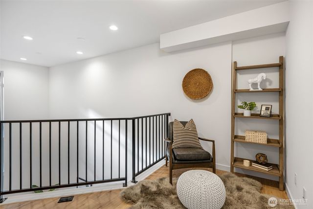 2104 1st Avenue N, Seattle, WA 98109