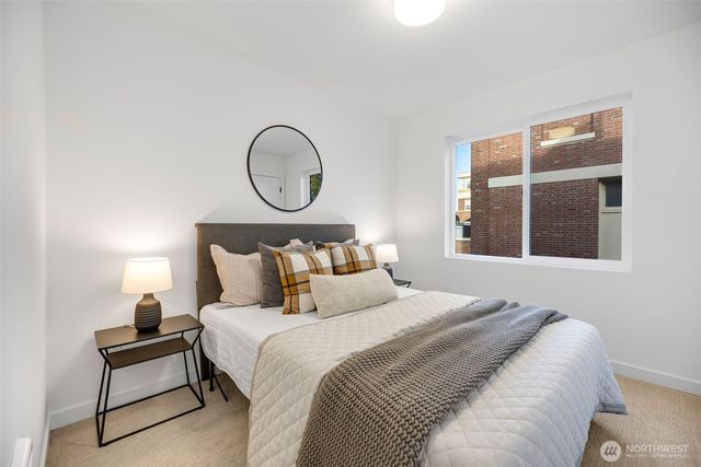 2104 1st Avenue N, Seattle, WA 98109