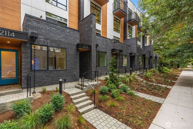 2104 1st Avenue N, Seattle, WA 98109