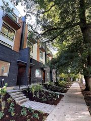 2104 1st Avenue N, Seattle, WA 98109