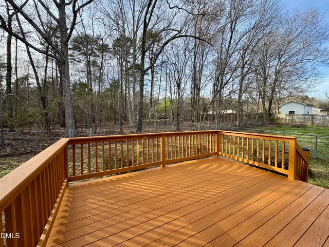 110 Hoskins Circle, Burlington, NC 27215