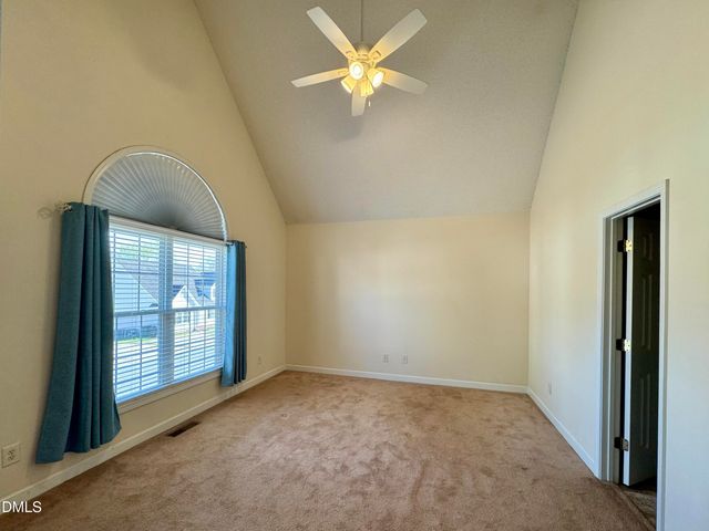 110 Hoskins Circle, Burlington, NC 27215