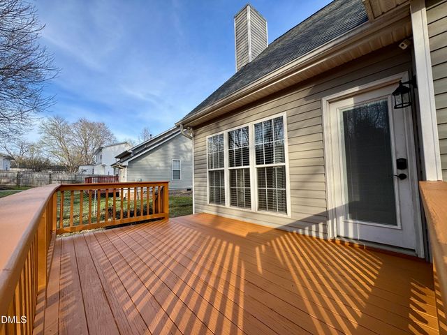 110 Hoskins Circle, Burlington, NC 27215