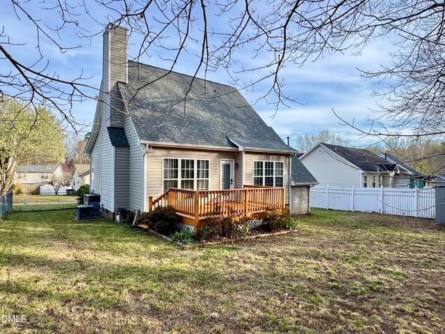 110 Hoskins Circle, Burlington, NC 27215