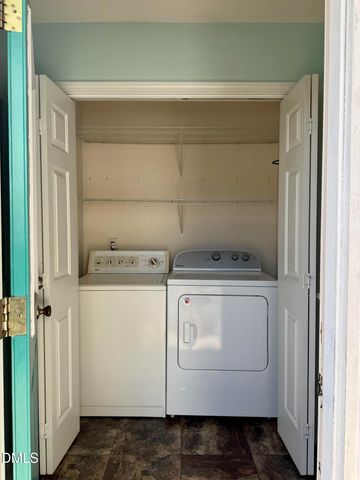 110 Hoskins Circle, Burlington, NC 27215