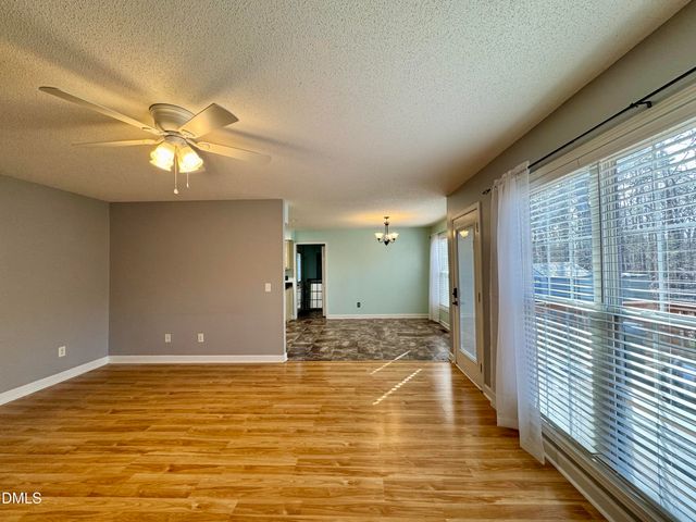 110 Hoskins Circle, Burlington, NC 27215