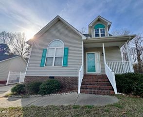 110 Hoskins Circle, Burlington, NC 27215